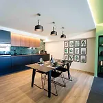 Spa & Garden - Luxury Private Apart\' Mons Center