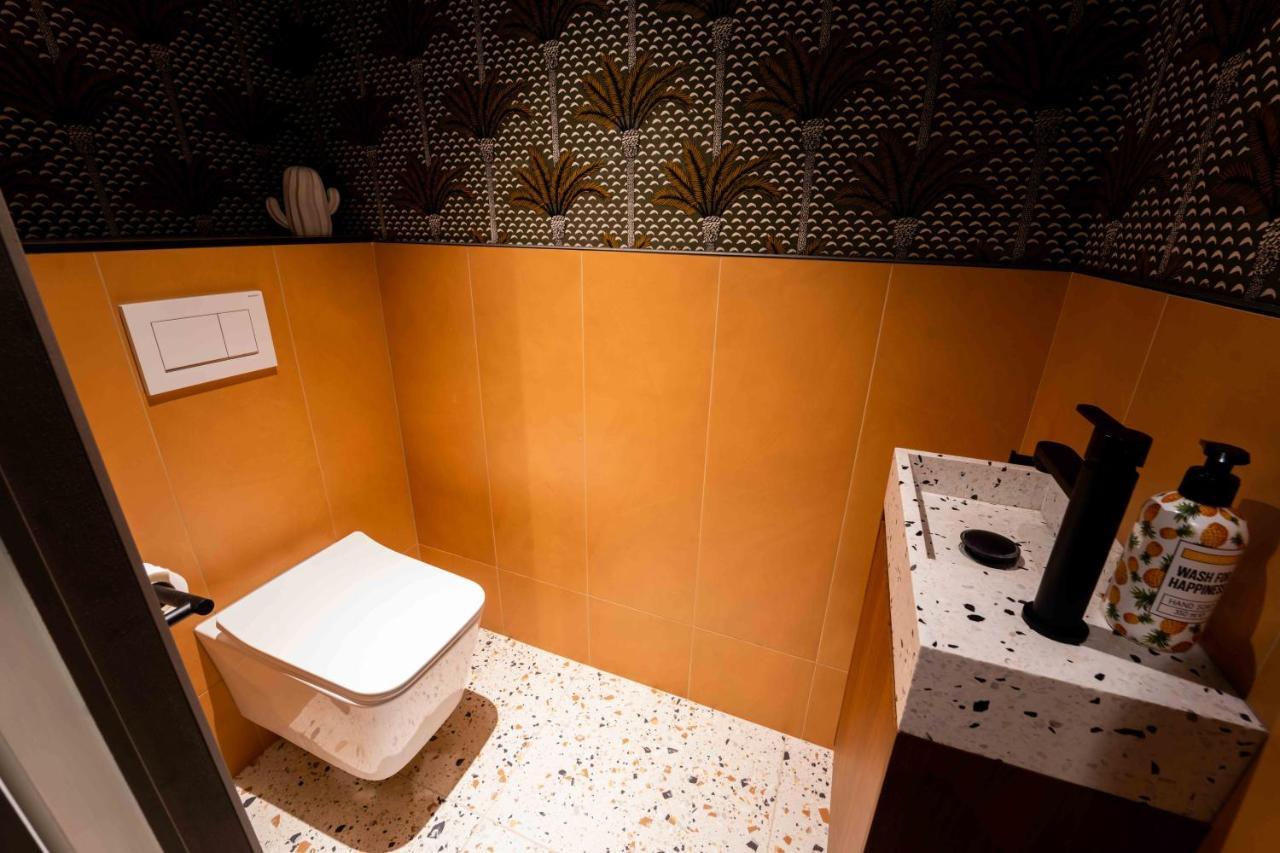 & Garden - Luxury Private Apart' Center *